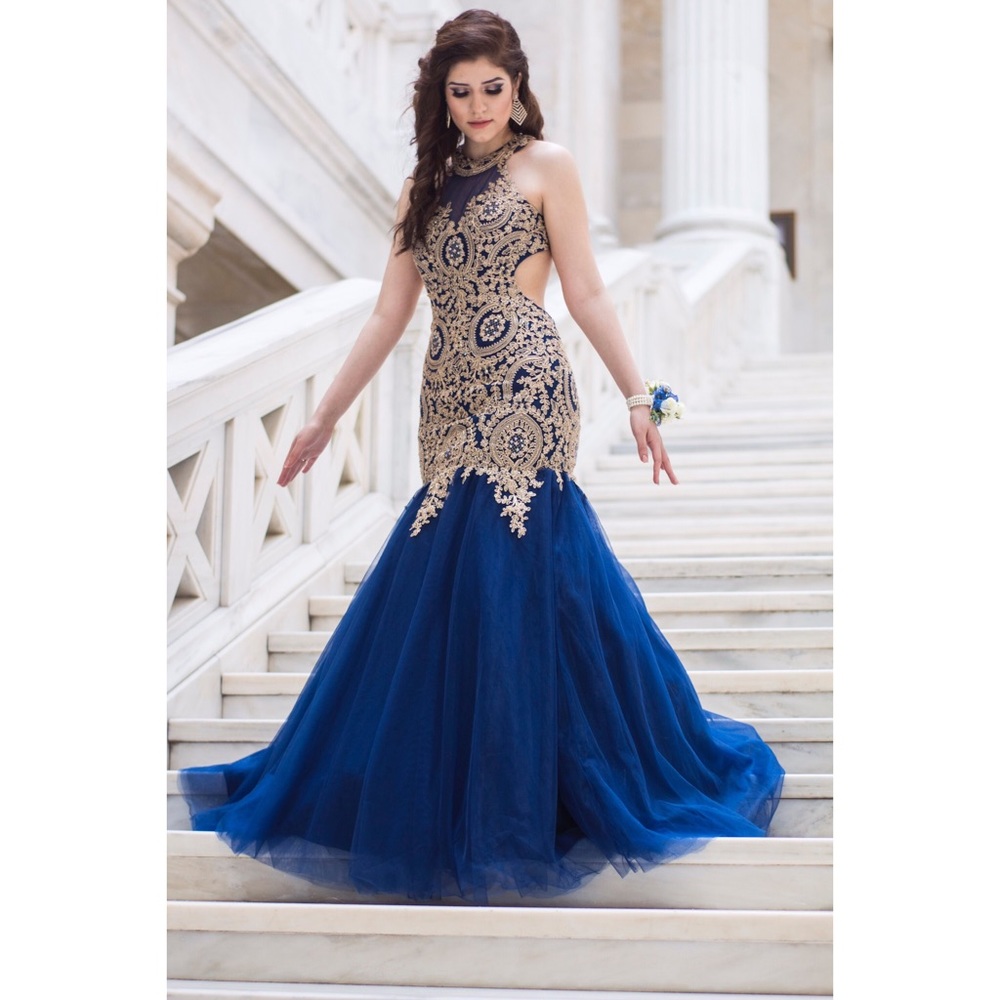 Elegant PROM DRESS